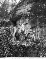 Tritones acicalando dos caballos del sol en el bosque de los Baños de Apolo, c.1667-72